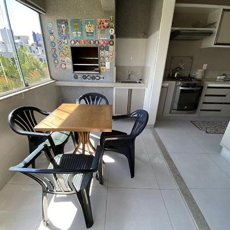 1 Dormitorio A 1 Quadra Da Praia De Jurere Florianopolis Bagian luar foto