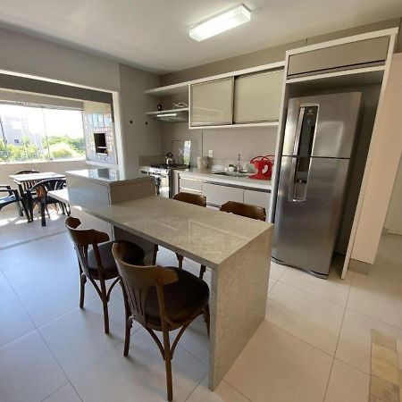 1 Dormitorio A 1 Quadra Da Praia De Jurere Florianopolis Bagian luar foto