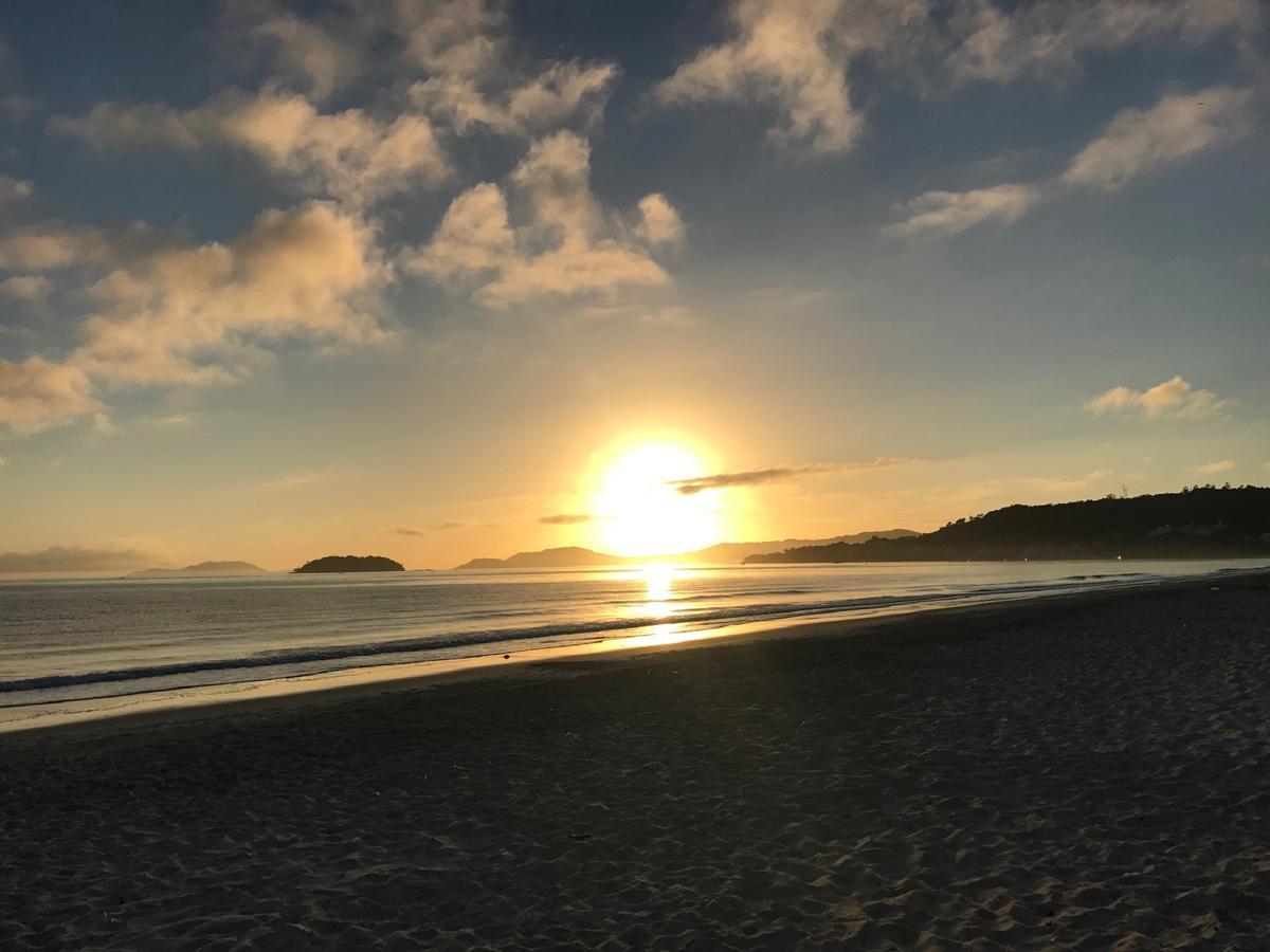 1 Dormitorio A 1 Quadra Da Praia De Jurere Florianopolis Bagian luar foto